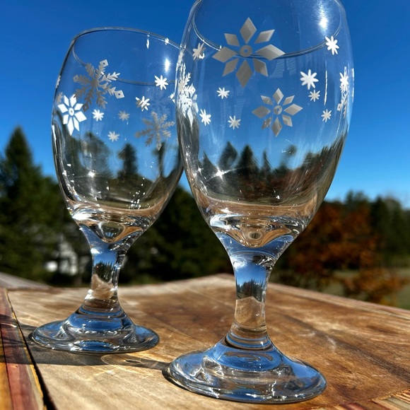 Christmas Snowflake Water Goblets Libbey  Set of 2 - Picture 6 of 7